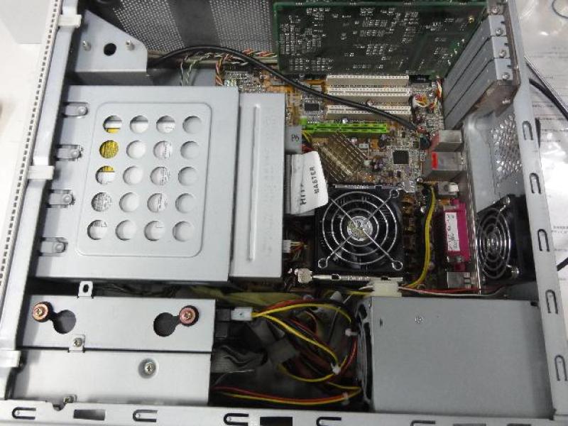 電子顕微鏡の操作用PC（HITACHI PC8DE4-X11311100）の故障修理・延命実績の画像4