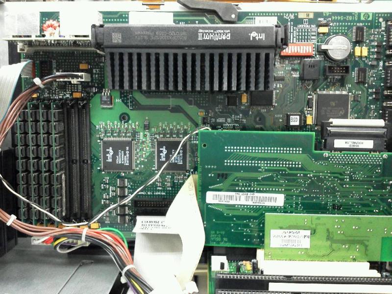 業務管理システム用サーバー（HP NET Server E50）の故障修理・延命実績の画像5