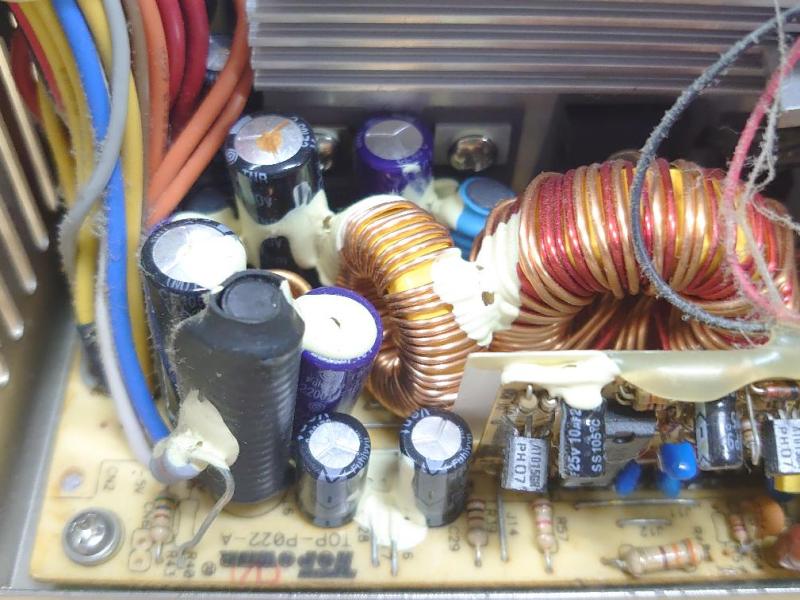 FAコントローラの電源ユニット故障に対する緊急修理と延命対応の画像4