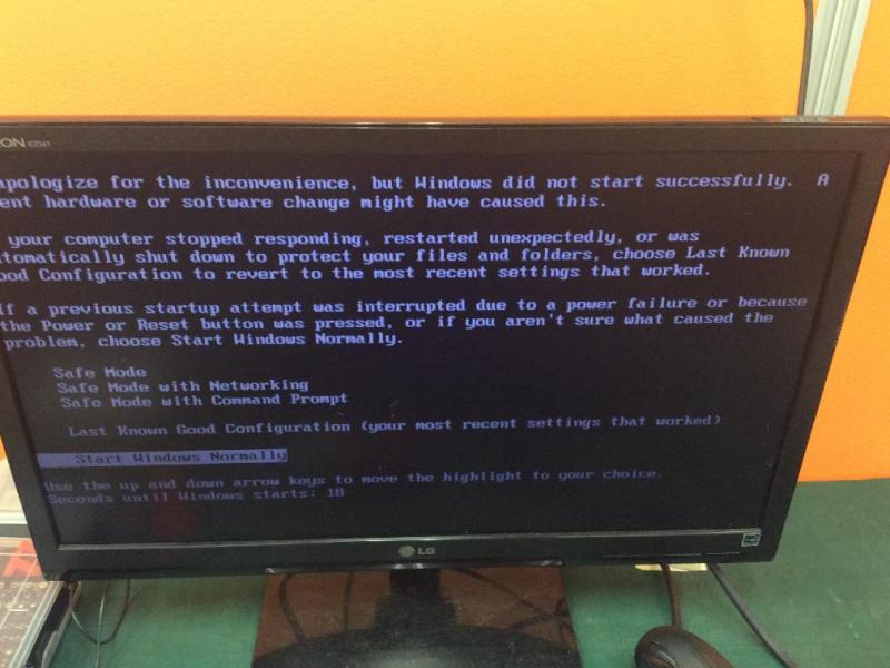 ARK-3420が繰り返し起動しWindowsが立ち上がらないの画像4