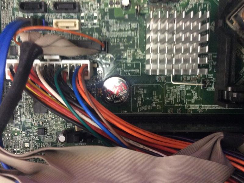 Dell製PowerEdge SC440が起動しない。Linux搭載の研究端末を修理の画像5