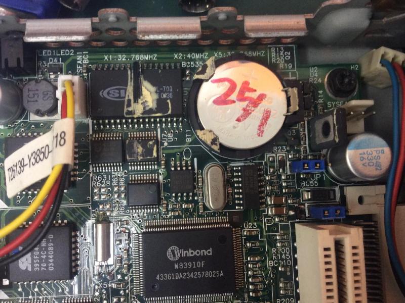 富士通 PRIMERGY RX100 倉庫管理システムのWindows Server 2003復旧実績の画像7