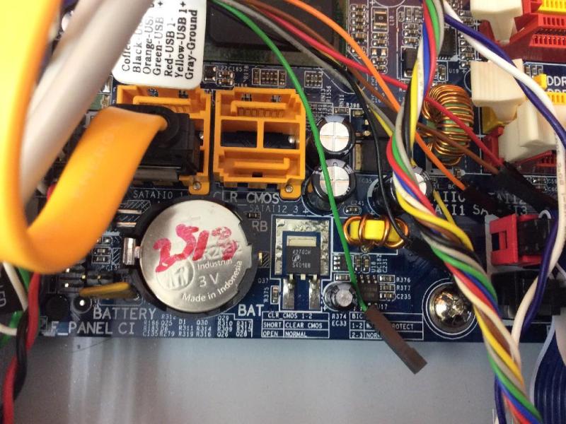 Windows XP搭載 評価装置制御用PCの電源不良・マザーボード液漏れ修理の画像6