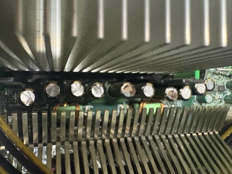 DELL Optiplex GX270 起動時Fan failureをファン交換で解決の画像3